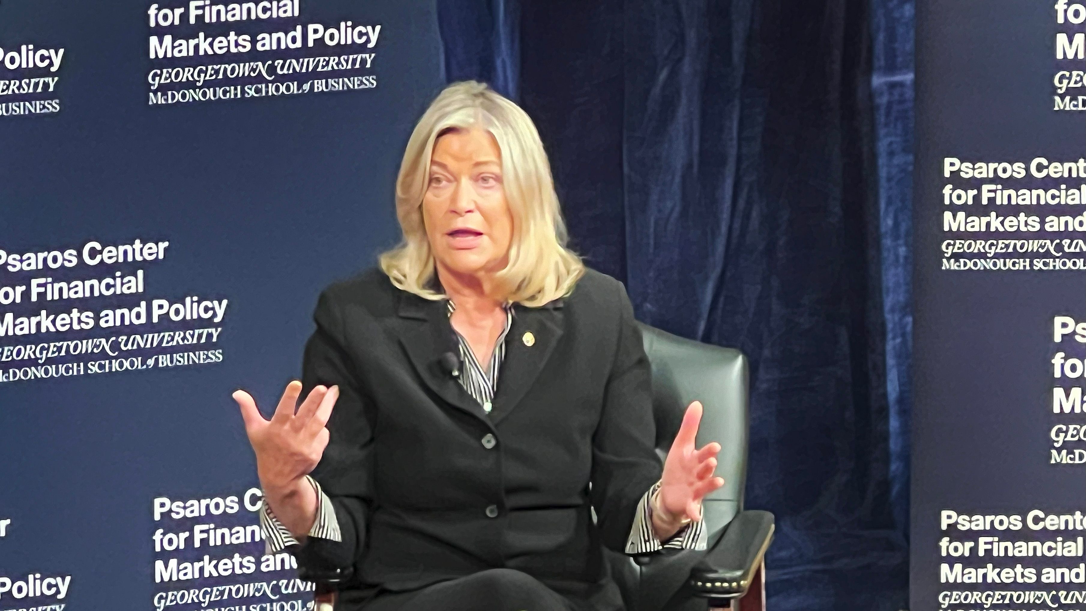 Lummis lallie de Crypto au Senat americain pousse les agences