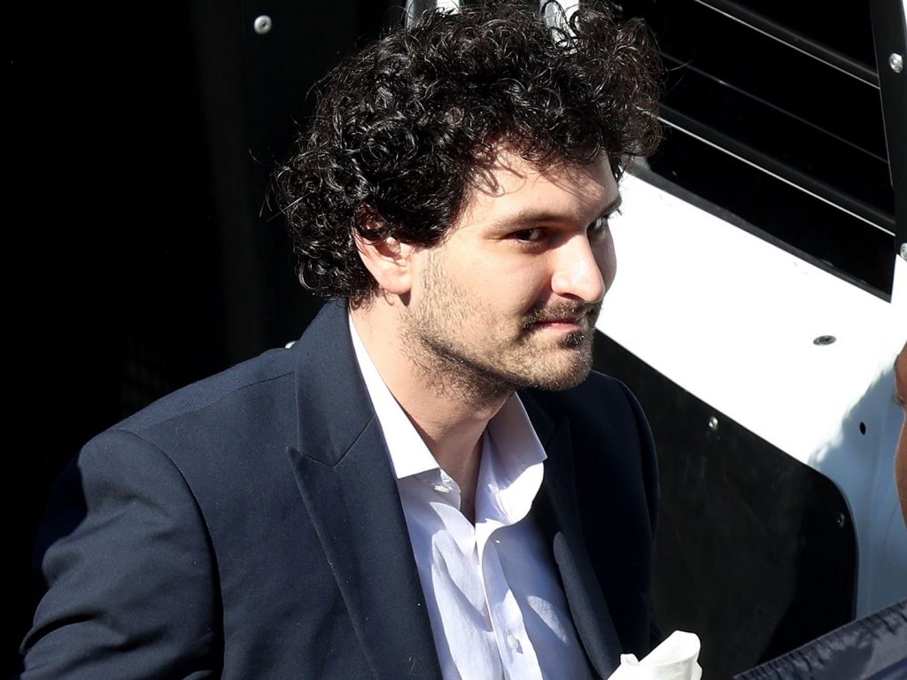 Les parents du fondateur de FTX en disgrâce, Sam Bankman, veulent que Donald Trump pardonne à leur fils Shaurya Malwa