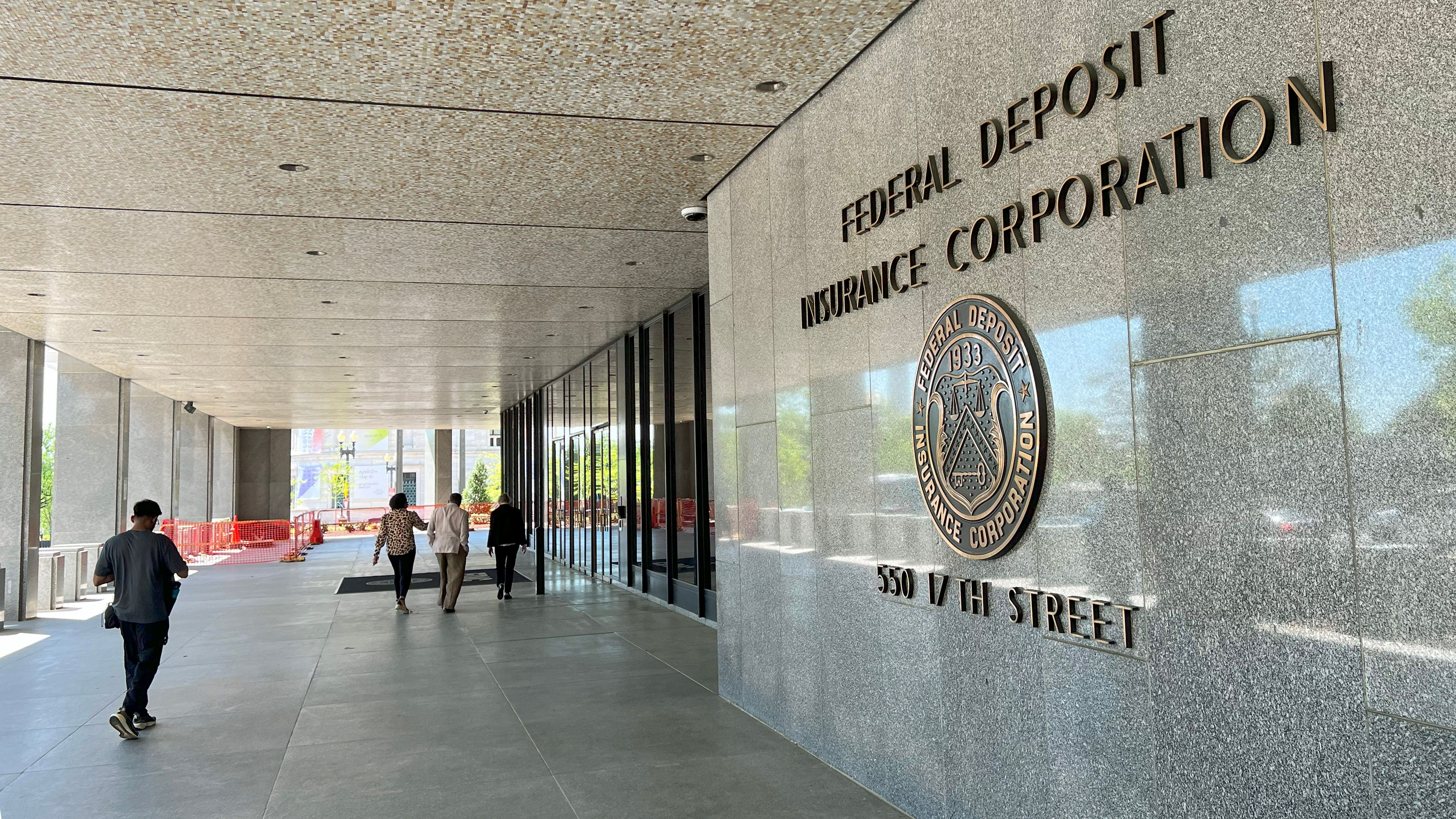 La FDIC inverse la politique des banques cryptographiques américaines qui exigeaient des approbations antérieures La FDIC inverse la politique des banques cryptographiques americaines qui