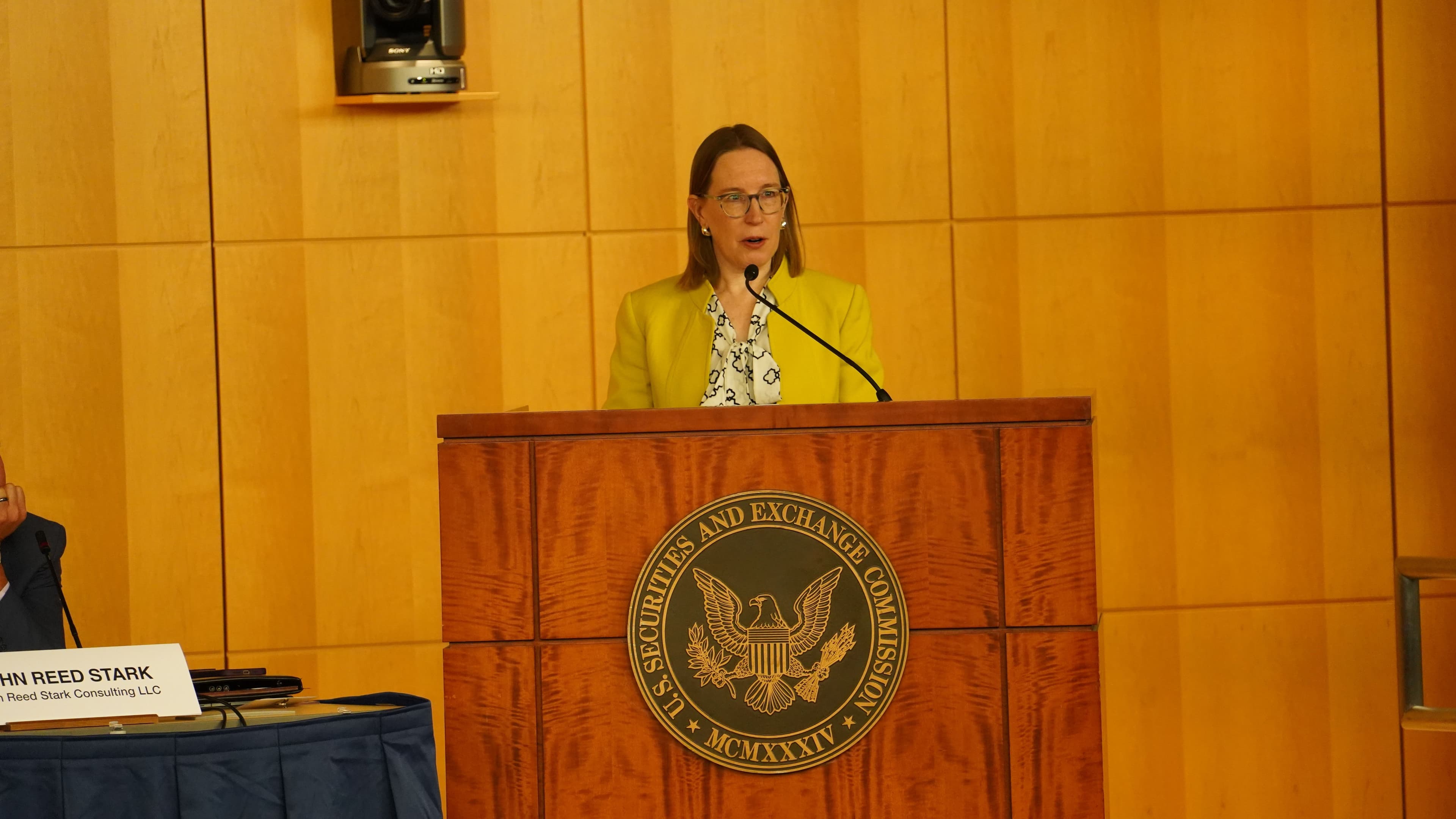 Le commissaire de la SEC Hester Peirce (Nikhilesh de / Coindesk)