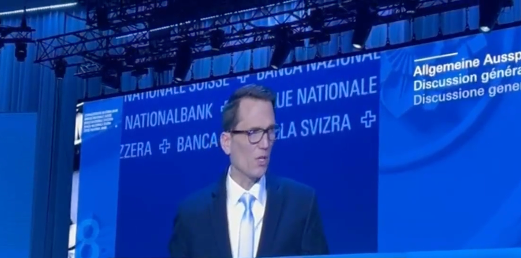 What if the Swiss National Bank added bitcoin to its portfolio?