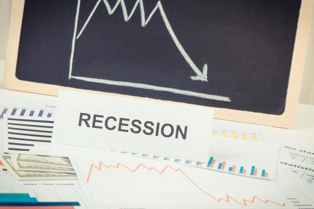The ‘probability of a recession is over 90%’, warns economics professor