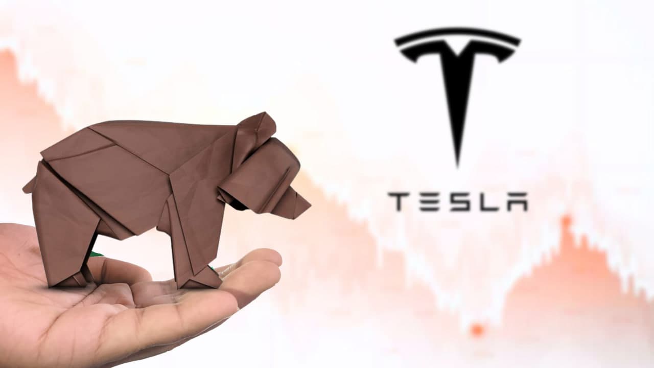 Analyst rips JPMorgan’s Tesla outlook, claims 50% downside not bearish enough