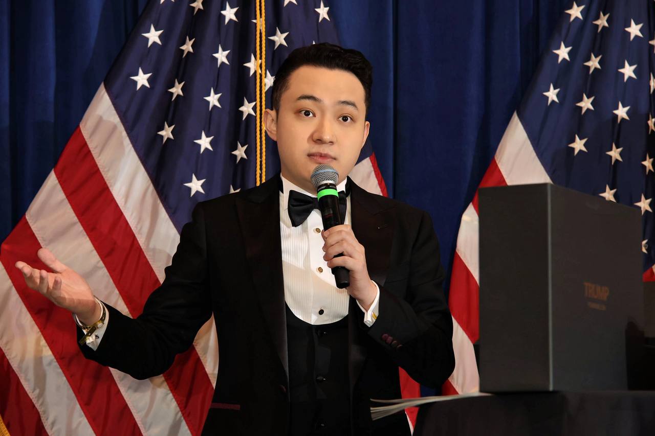 Justin Sun at the $TRUMP memecoin dinner (Tron)