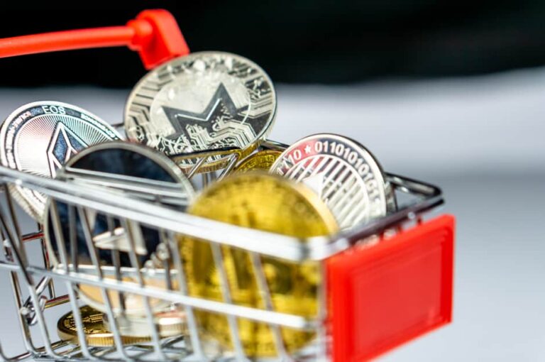 ‘We’ll see a monster move’ in altcoins next week, says expert