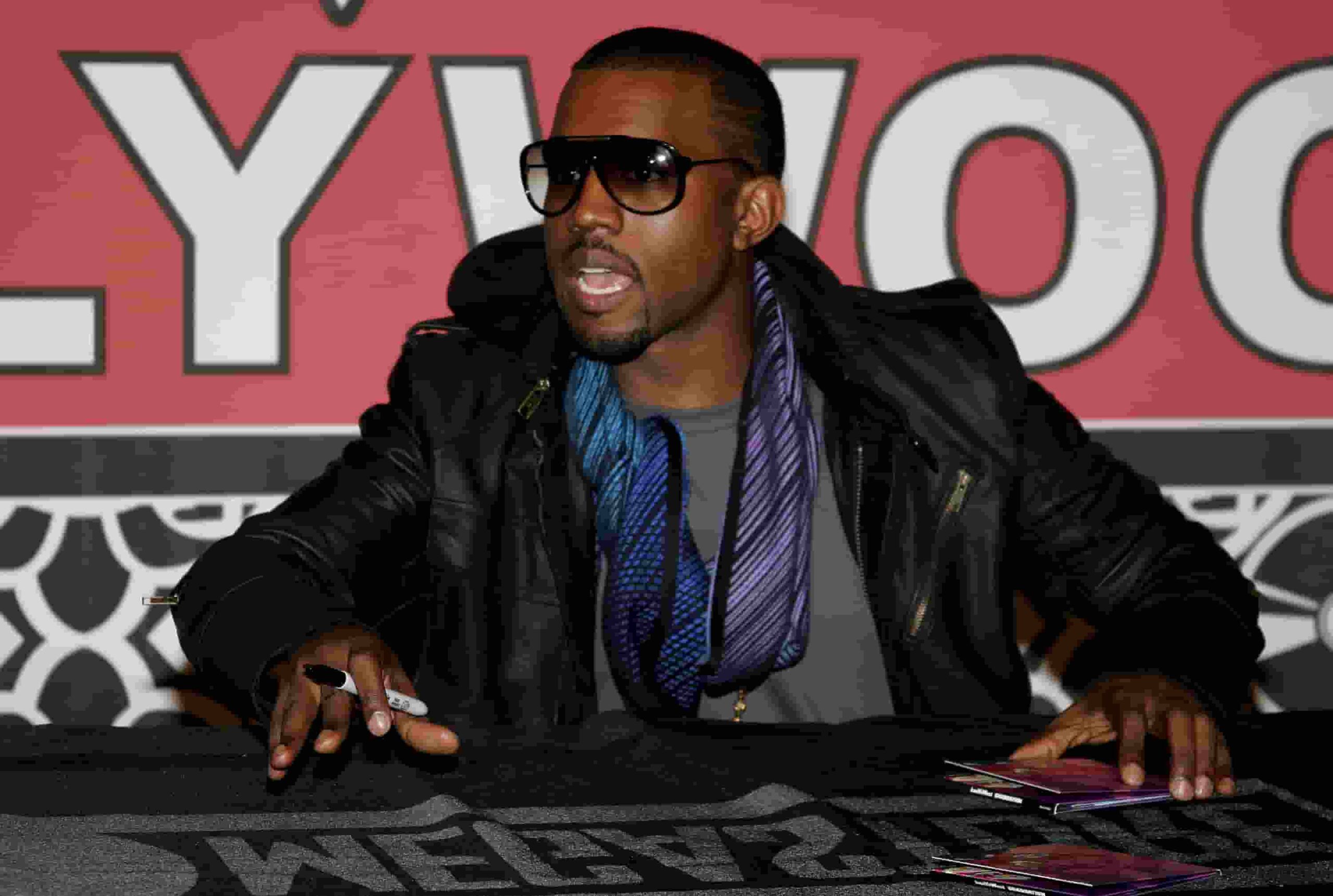 Kanye West lance Crypto Meme Coin atteint une capitalisation boursière de 3 milliards de dollars