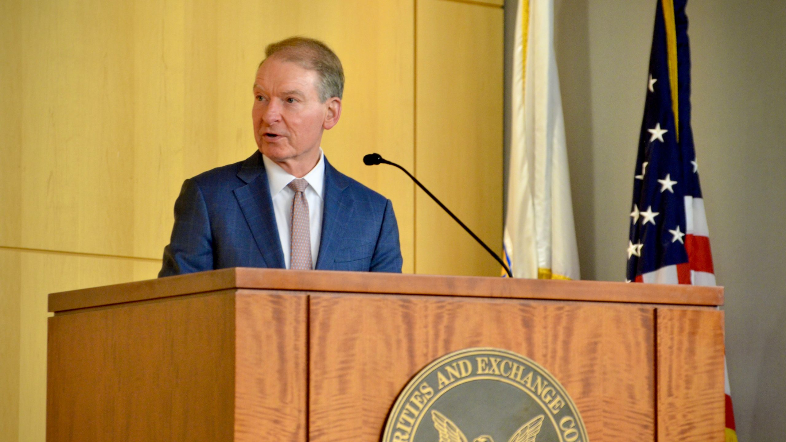 US SEC, CFTC combine les forces pour effacer le trading des entreprises enregistrées de la crypto spot