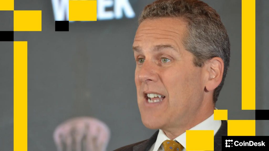 Barr, de la Fed américaine, répertorie les dangers à éviter dans les futures réglementations sur les stablecoins Barr, de la Fed américaine, répertorie les dangers à éviter dans les futures réglementations sur les stablecoins