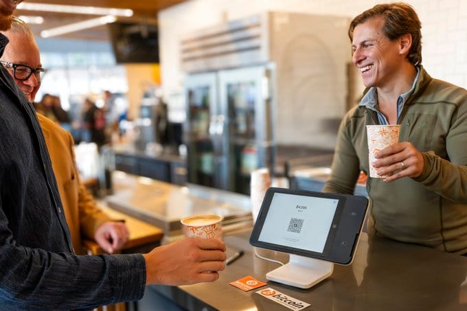 Compass Coffee devient le premier commerçant Square à accepter les paiements Bitcoin directement à la caisse