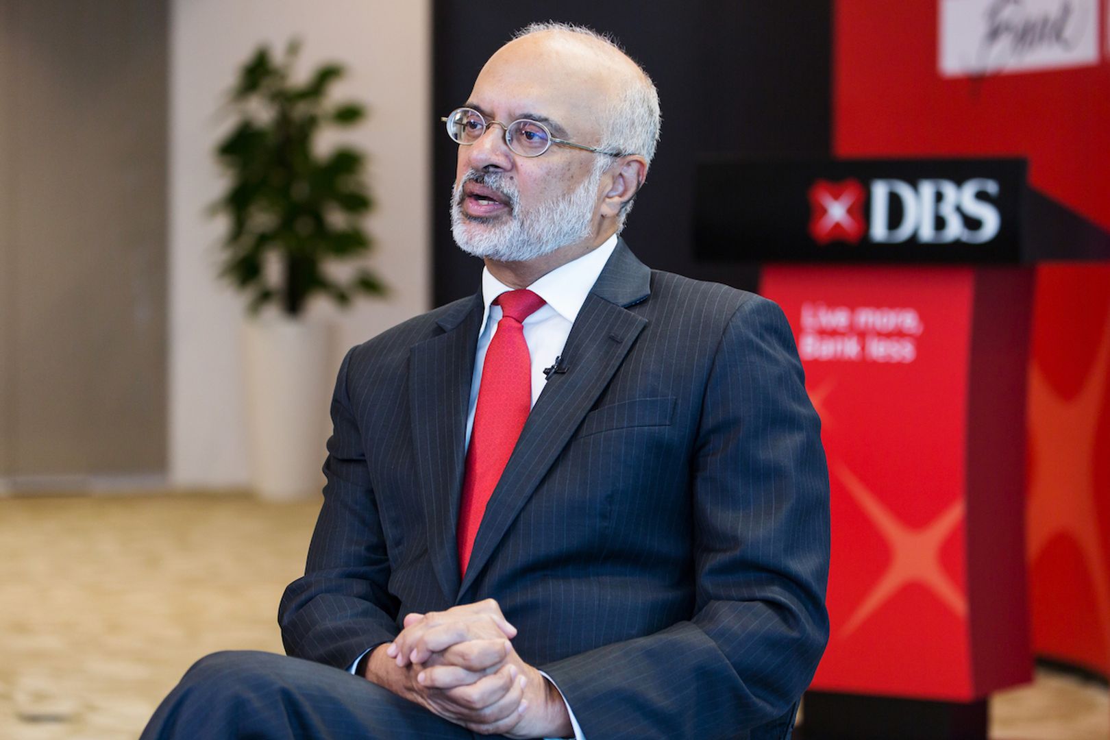 DBS et Goldman Sachs GS executent la premiere transaction interbancaire