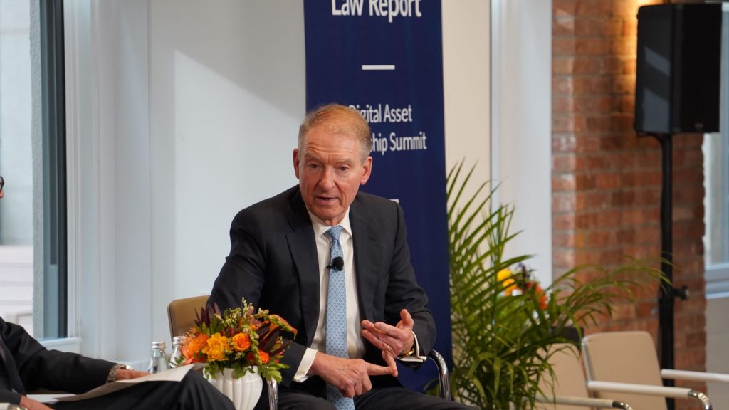 La SEC vise à formaliser « l'exemption en matière d'innovation » d'ici la fin de l'année, déclare le président Atkins J. Christopher Giancarlo, Former Chairman, U.S. Commodity Futures Trading Commission, Willkie Farr & Gallagher (Shutterstock/CoinDesk)