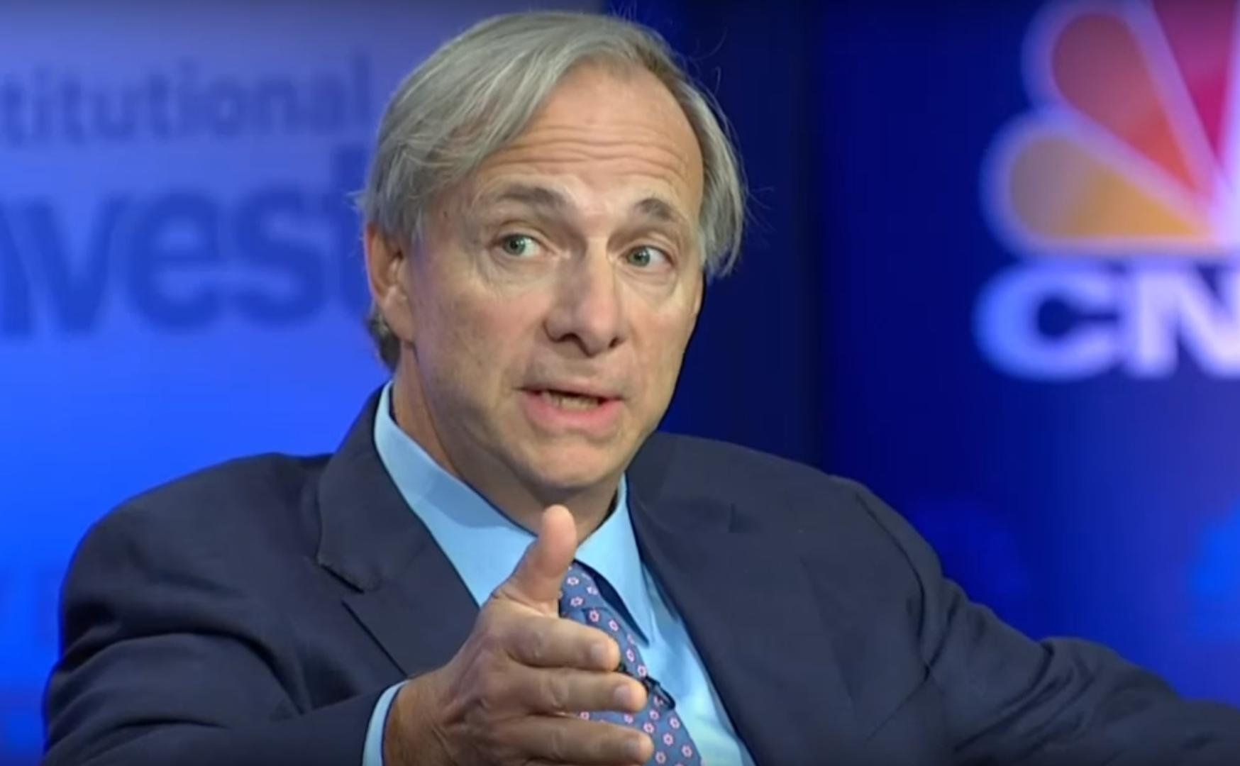 Le fondateur de Bridgewater Ray Dalio declare quil detient environ