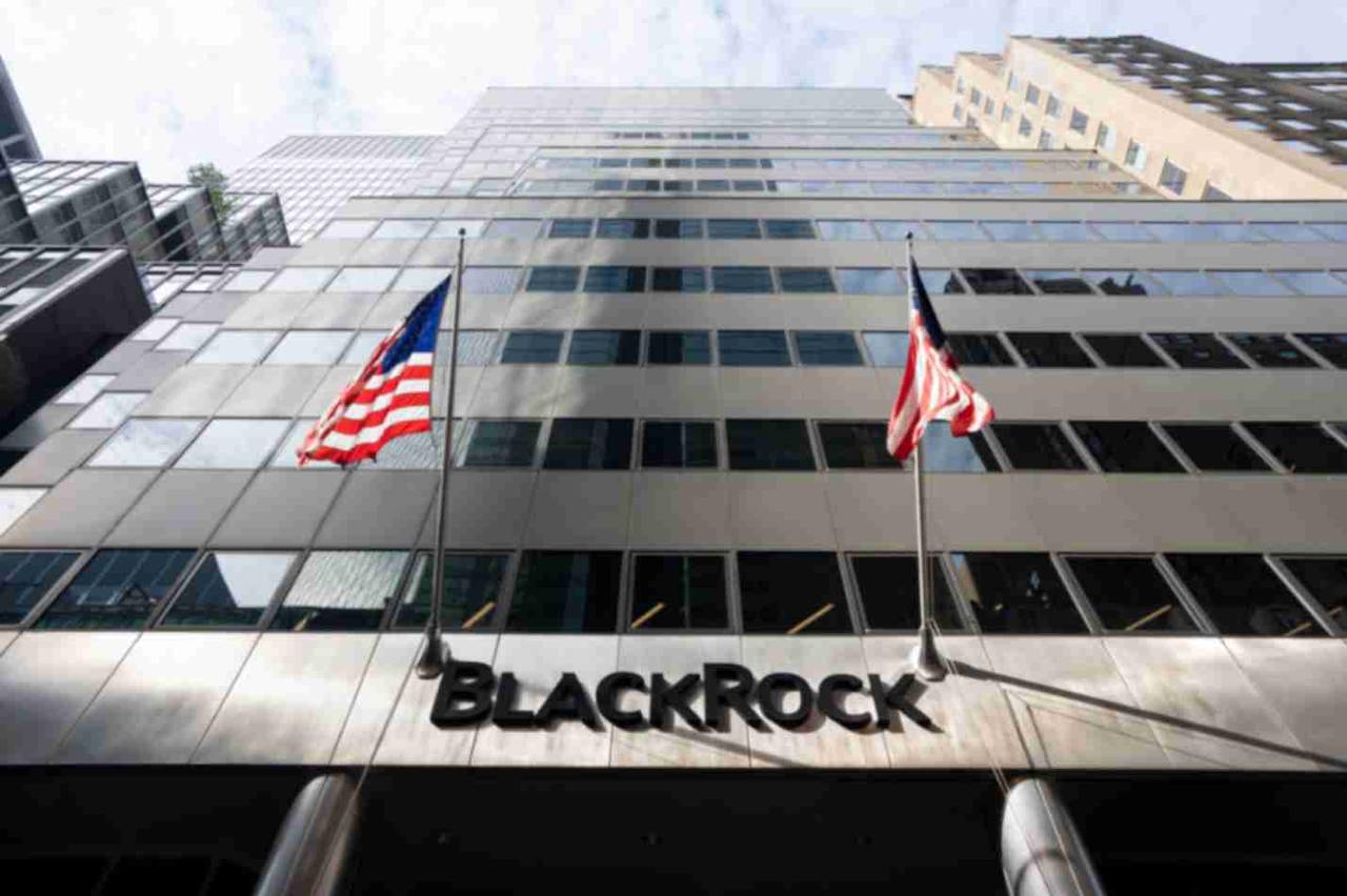 BlackRock vient de transférer plus de 200 millions de dollars de ces 2 cryptos BlackRock just moved over $200 million worth of these 2 cryptos