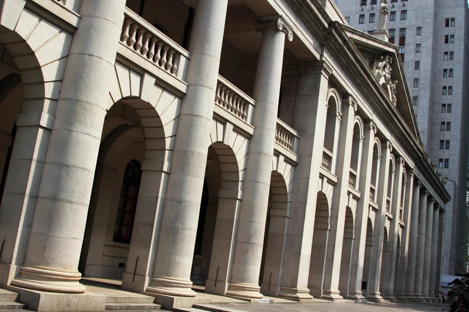 Le SFC et le FSTB de Hong Kong visent une