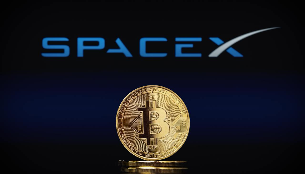 SpaceX vient de transférer 94 millions de dollars supplémentaires en Bitcoin SpaceX just transferred out another $94 million in Bitcoin