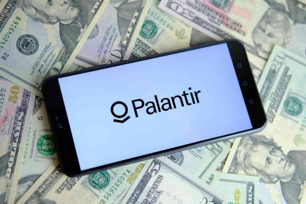 Here’s how much $1,000 invested in Palantir stock at the start of 2025 is worth now