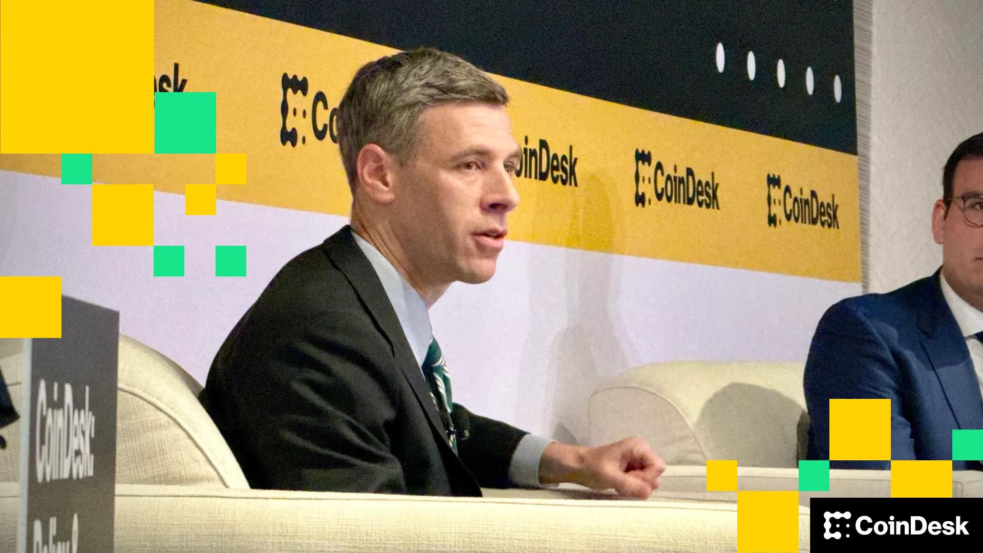 Le senateur americain Warren rejette le retard de la charte