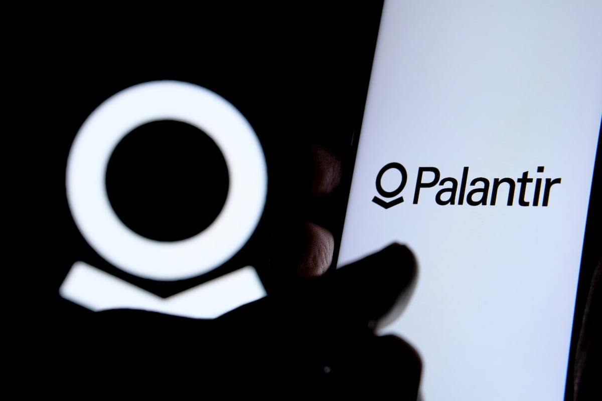 Analyst revises Palantir (PLTR) stock price target