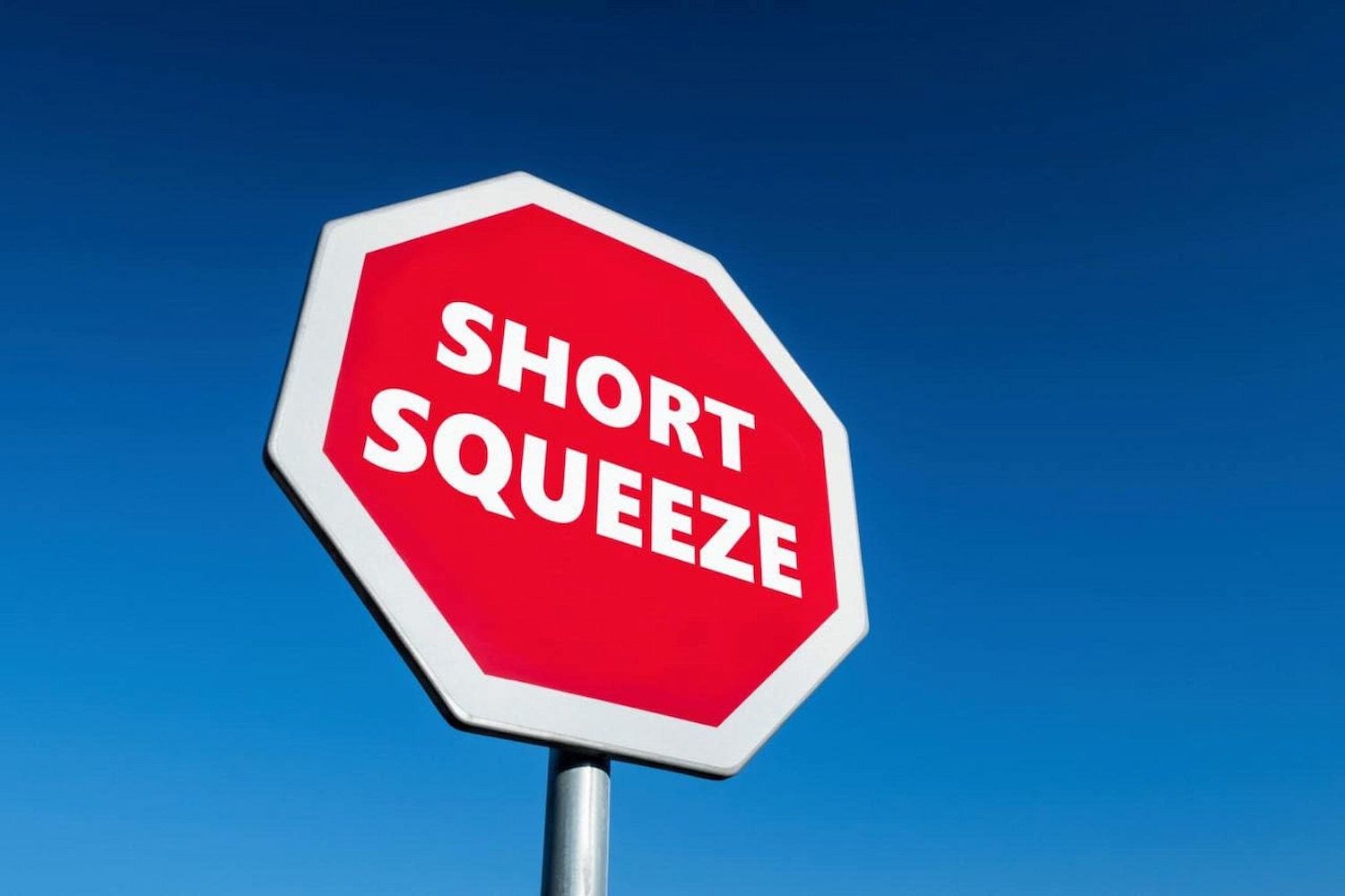 Bitcoin short squeeze incoming amid renewed institutional demand
