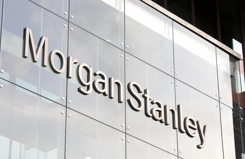 Morgan Stanley’s Bitcoin ETF gains traction as BlackRock’s IBIT loses $167 million in weekly flows