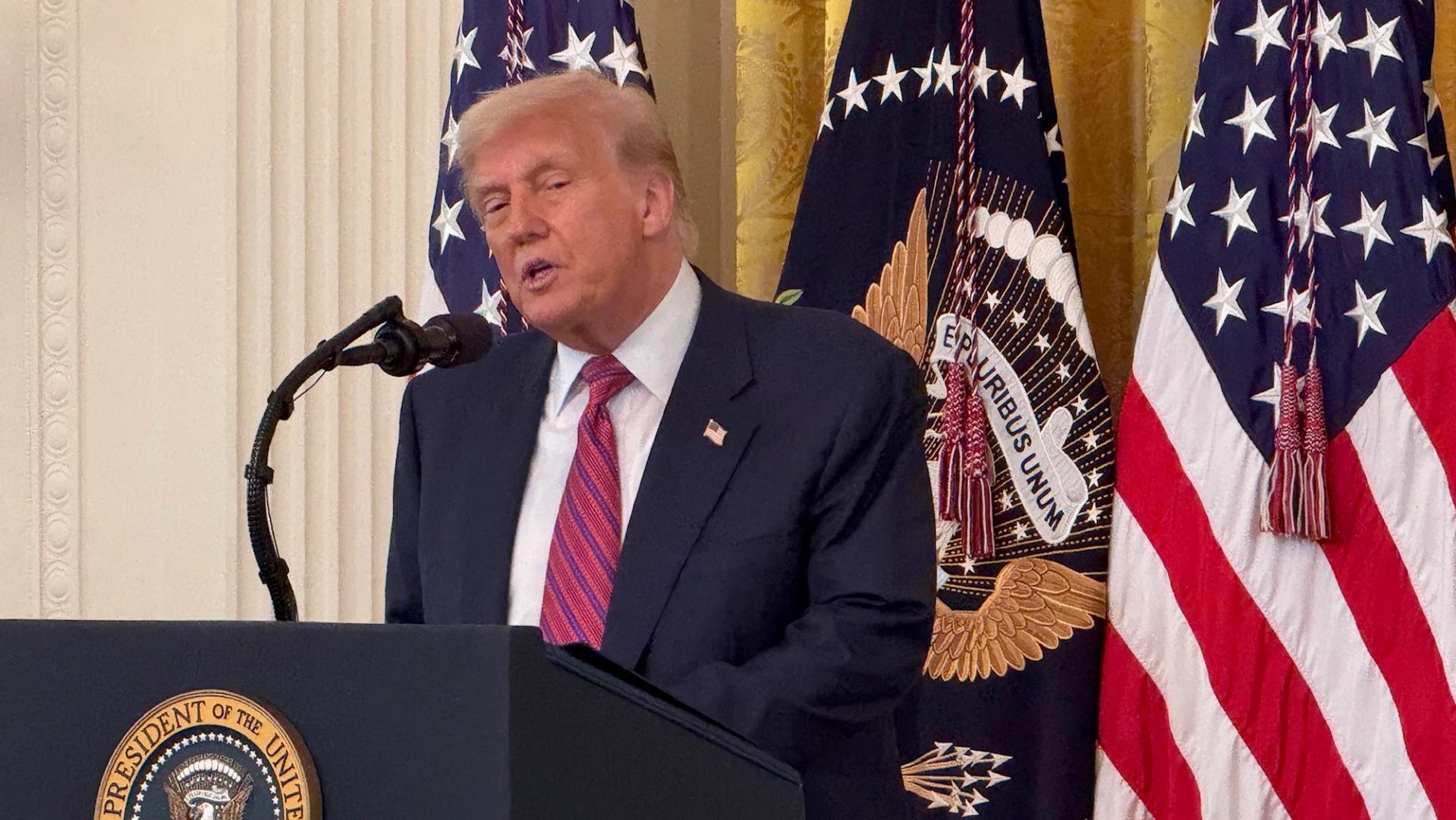Trump fait l'éloge des marchés de prédiction et défend la CFTC alors que les procès s'aggravent Trump fait leloge des marches de prediction et defend la