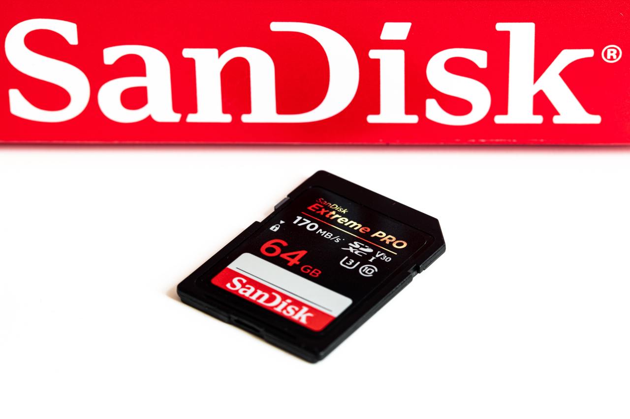Wall Street revises Sandisk stock price target
