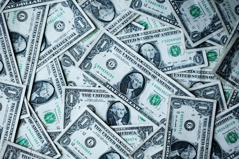 Les Stablecoins étaient destinés à perturber la finance. Au lieu de cela, ils sont devenus de l’argent inutilisé.