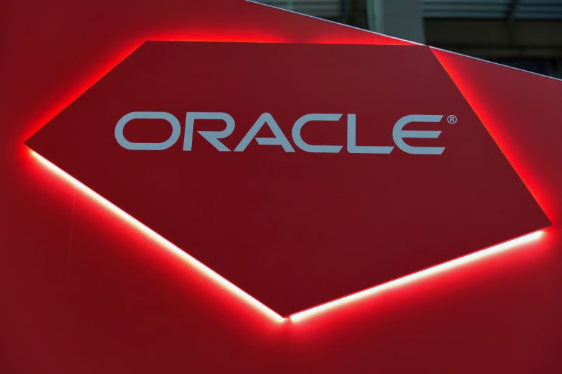Oracle stock plummets 10% despite double earnings beat