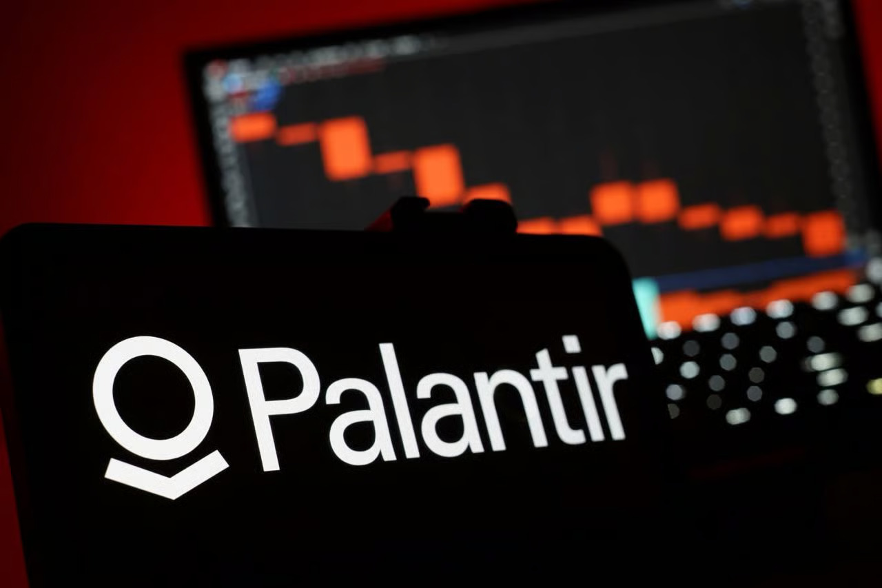 $1,000 PLTR investment when President Trump praised Palantir is now worth