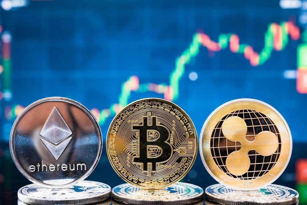 XRP sees $20m in weekly cash flow as Bitcoin and ETH bleed