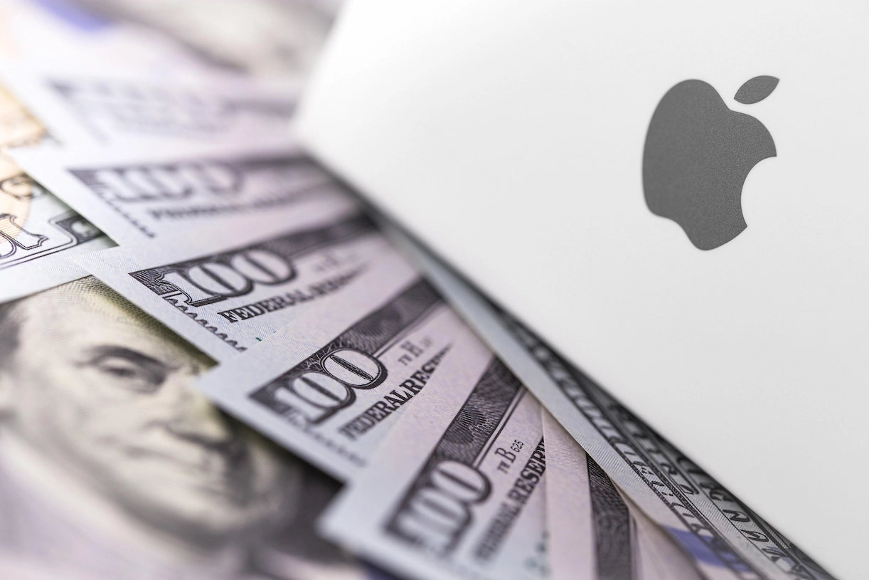 $1,000 invested in Apple stock a month ago is now worth