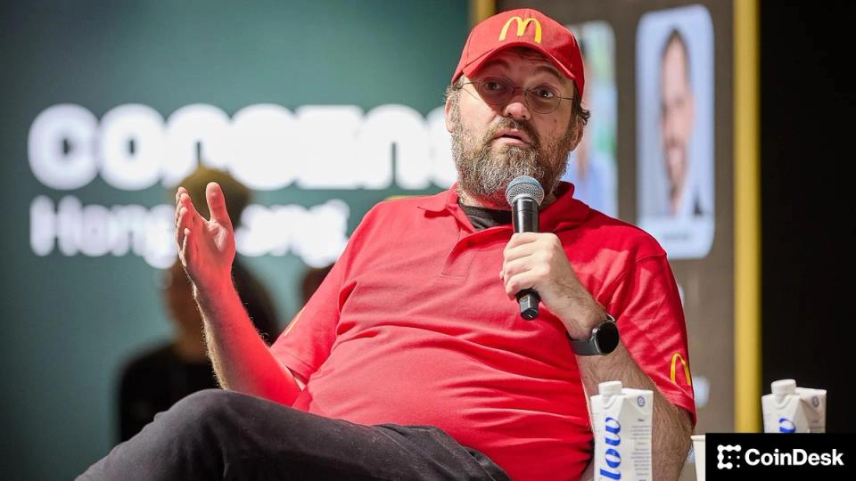 Cardano confie le logiciel de base à des développeurs externes pour parvenir à une décentralisation complète